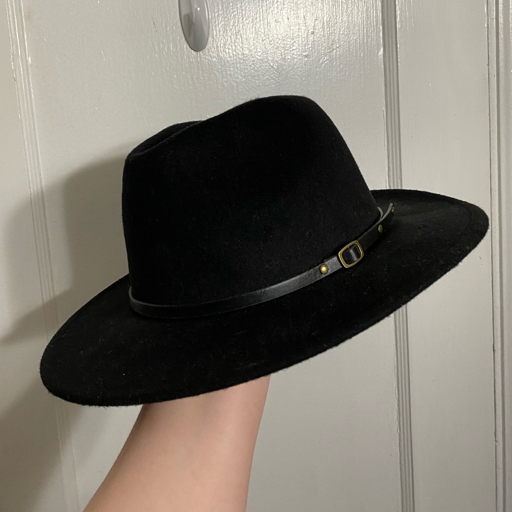 ***SOLD*** Black fedora/Panama hat